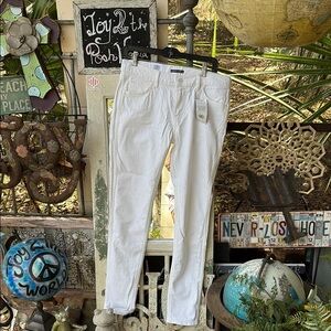 Levi's White Skinny Jeans Modern Fit